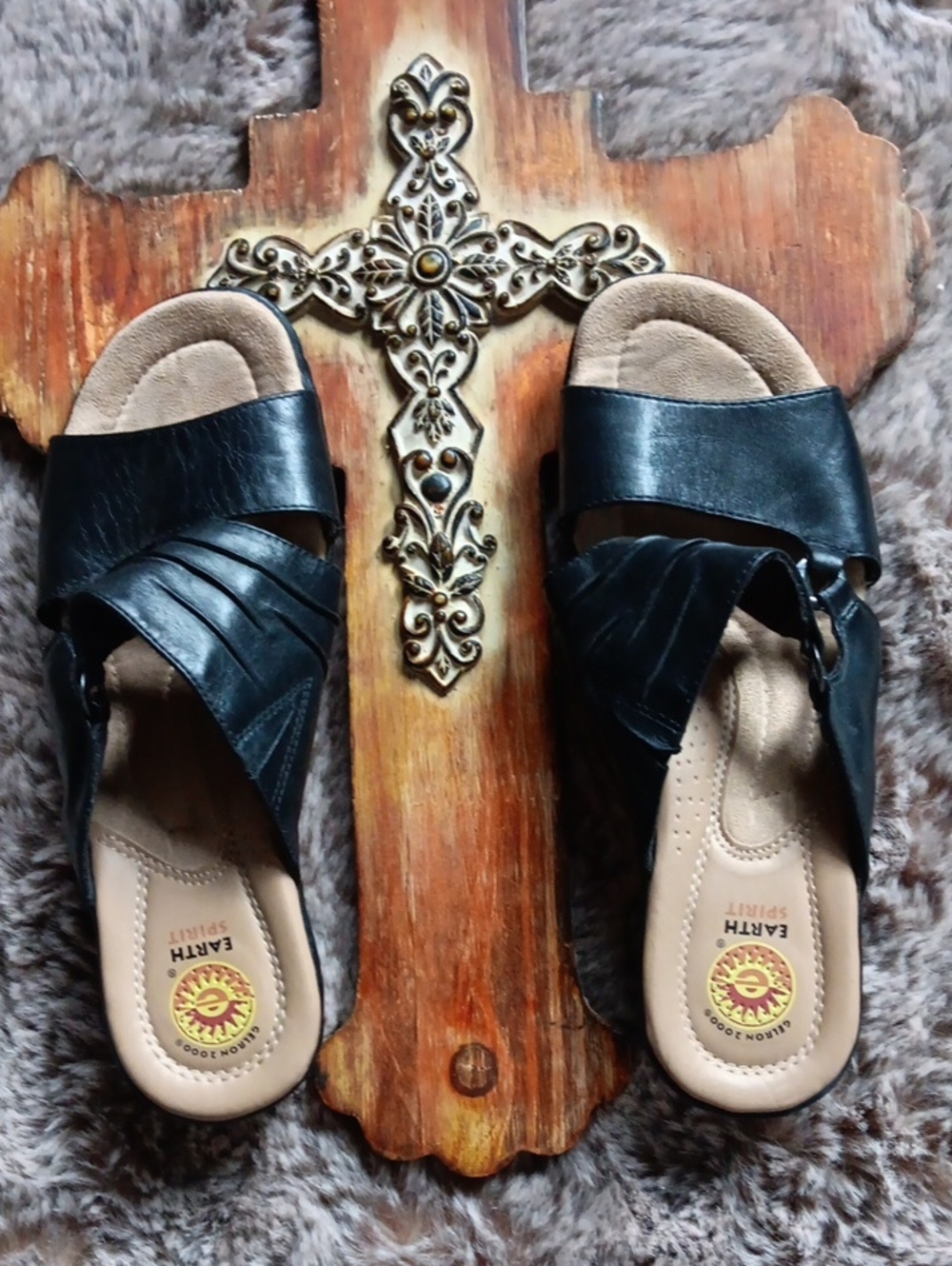Earth Spirit Black Leather Crossover Slip-On Mules
